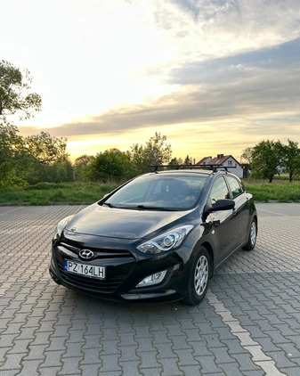 Hyundai I30 cena 27900 przebieg: 209800, rok produkcji 2012 z Cieszyn małe 79